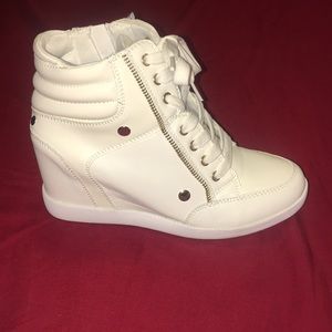 JUSTFAB wedged white sneakers